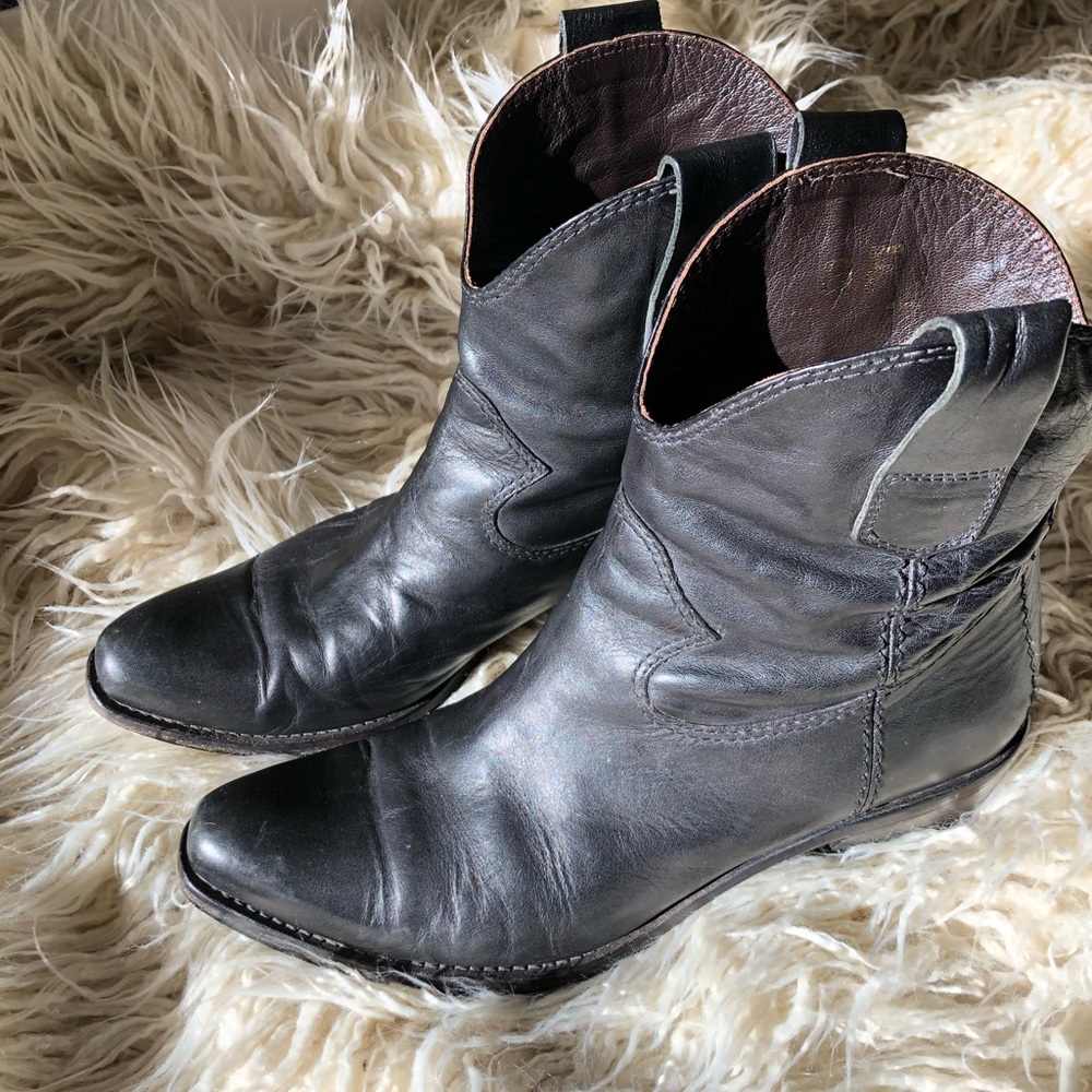 Alberto Fermani pull on ankle boot